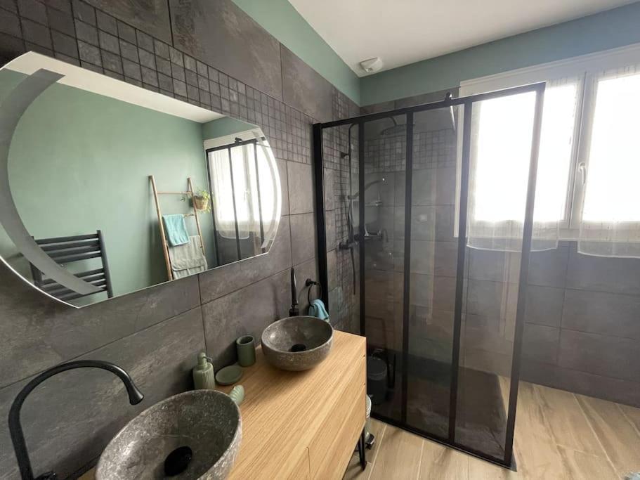 Charmante Maison Individuelle A ลิโมว์ ภายนอก รูปภาพ