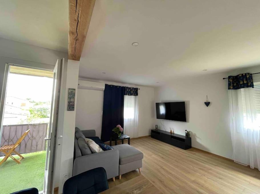 Charmante Maison Individuelle A ลิโมว์ ภายนอก รูปภาพ